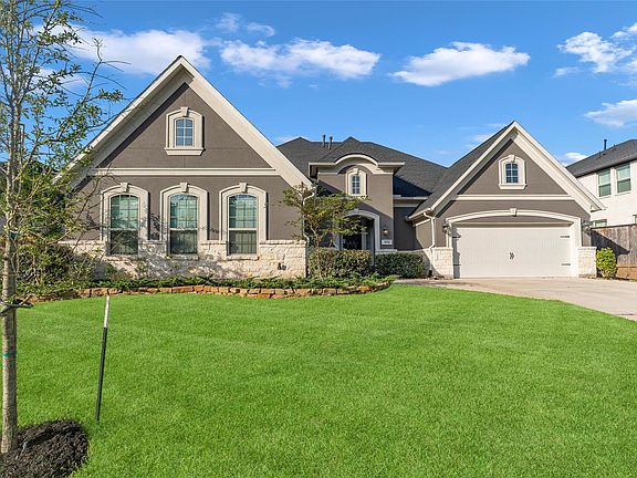 2nd image of 1014 Lakemont Bend Ln