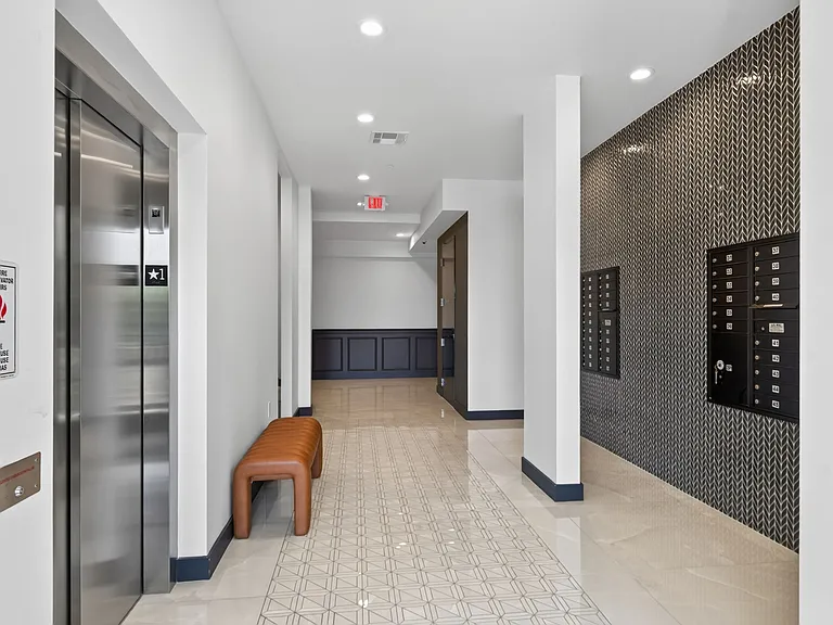 10899 S Hausman Rd #207 — Photo 17