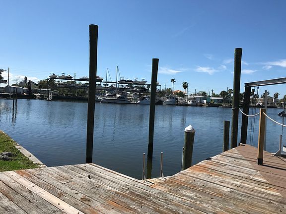 5th image of 6636 Harbor Dr