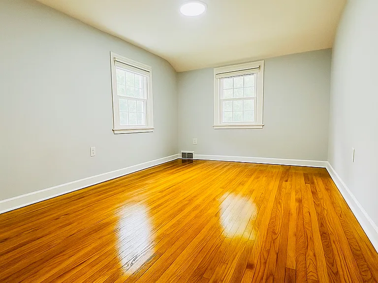 Twin Oaks Dr — Photo 13