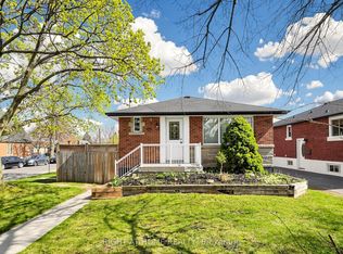 1 Welbourn Dr, Hamilton, ON L9A 3N1