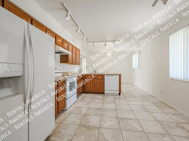 335 E Papago Dr — Photo 8