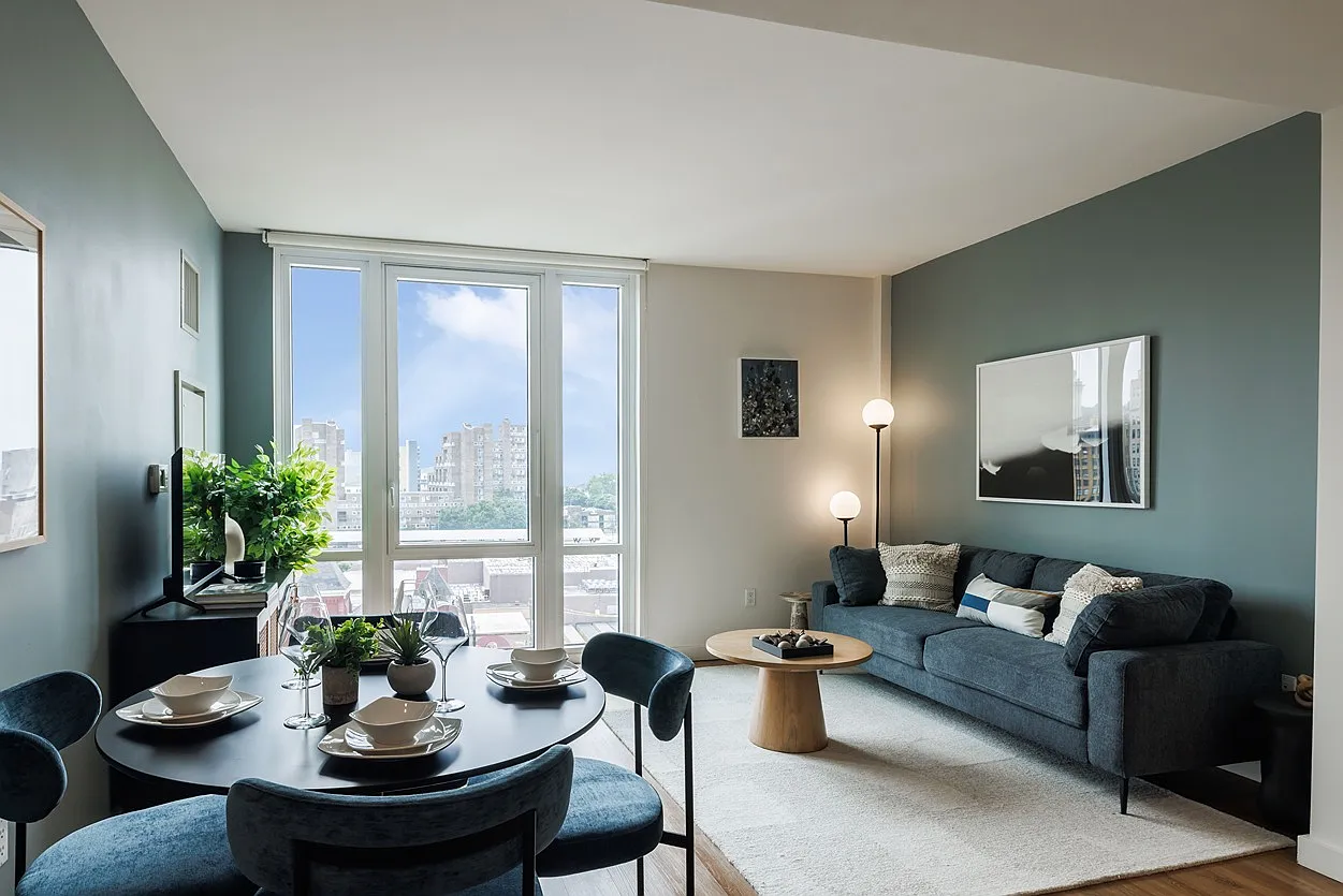 Sawyer Place — Photo 3