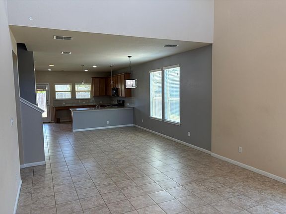 5th image of 8113 Rosano St