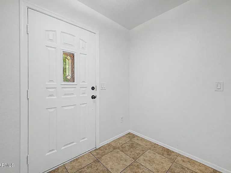 742 N 112th Dr — Photo 3
