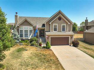 19492 W 209th Ter, Spring Hill, KS 66083