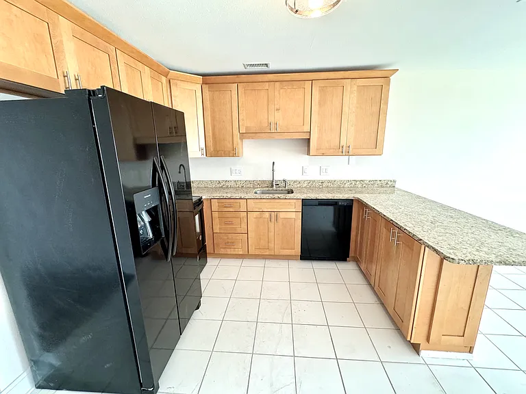 2565 Gary Cir — Photo 5