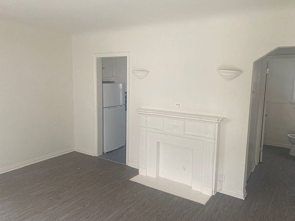 4th image of 5537-5543 Airdrome St #55411-2