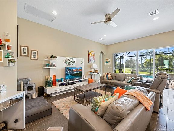4th image of 2085 Bennington Ct SW