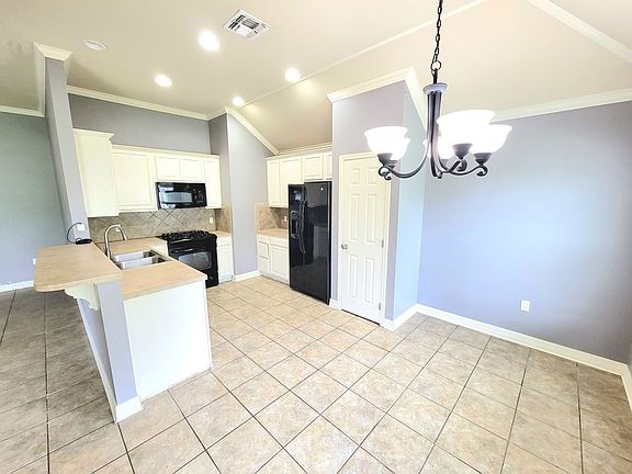 2nd image of 3261 Grand Lake Dr