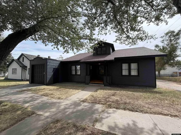 1110 W Maple St, Rawlins, WY 82301