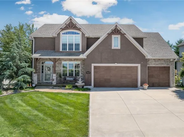 4614 Corinth Dr, Saint Joseph, MO 64506