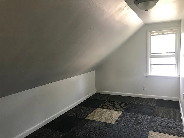 4535 Oak St — Photo 7
