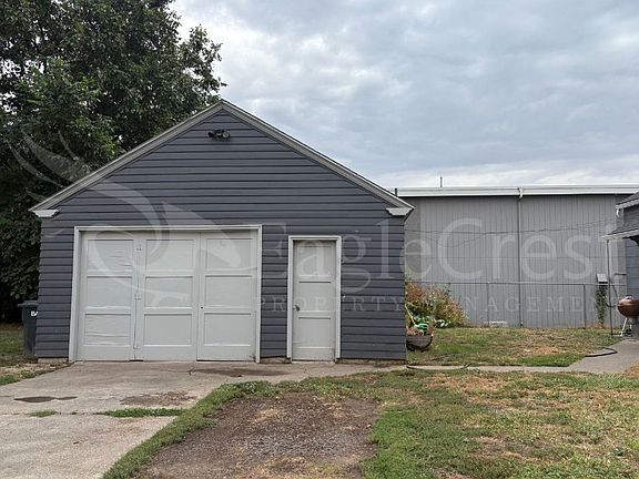 3rd image of 236 N College Ave #B
