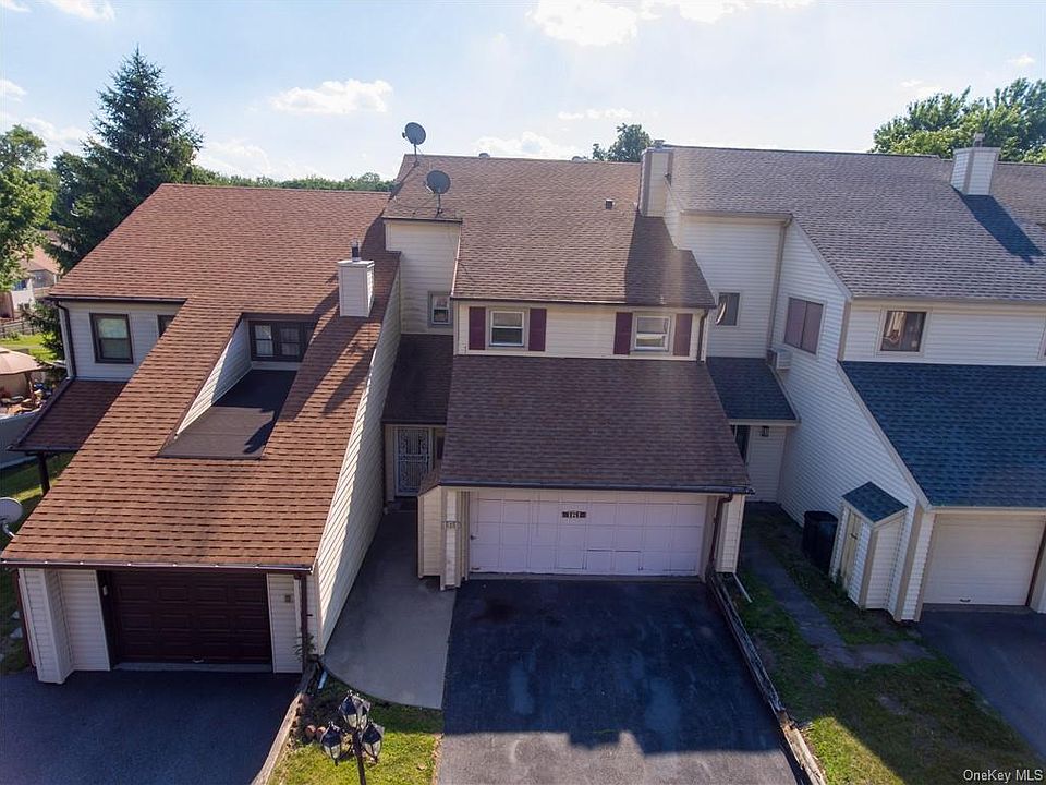1st image of 161 Country Club Dr