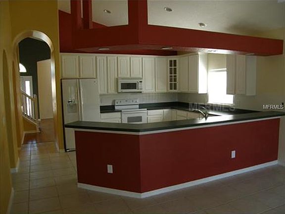 2nd image of 1860 Ashland Trl