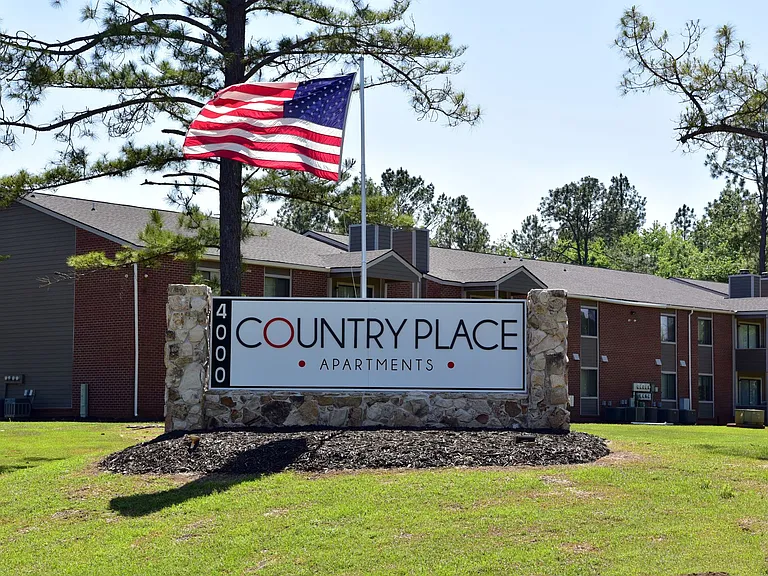 Country Place Apartments — Photo 16