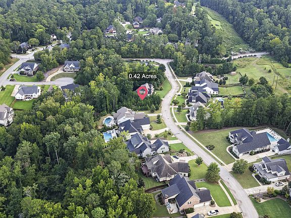 2nd image of 130 Seton Cir