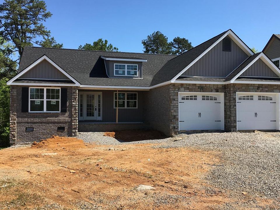 2nd image of 179 Crossroads Blvd