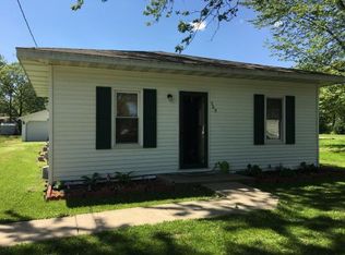 309 N Illinois St, Toledo, IL 62468