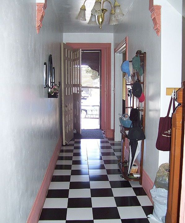 Main Entrance/Porch