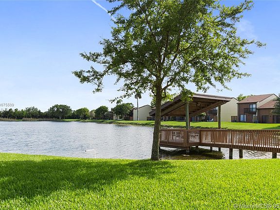 3rd image of 4165 S Pine Island Rd #4165