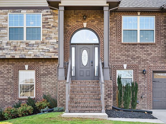 4th image of 161 Roanoke Station Cir