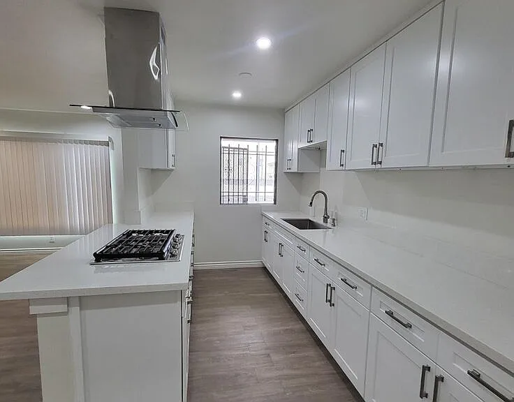933 S Norton Ave #4 — Photo 3