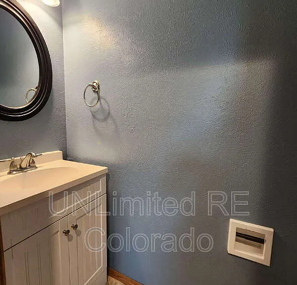 731 Julian Cir — Photo 11