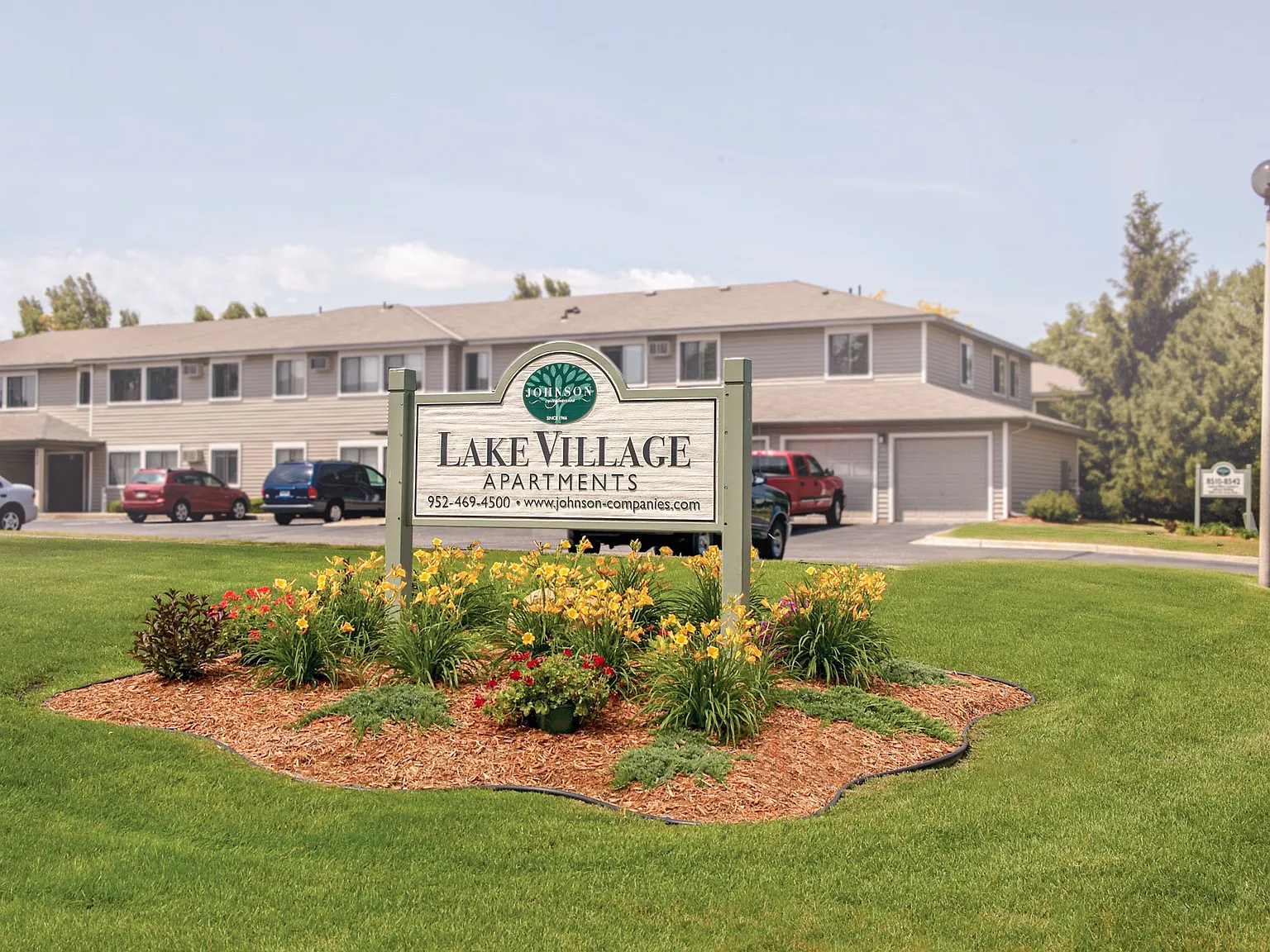 LakeVillage Apartments — Photo 1