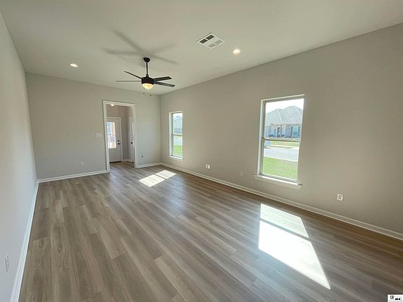 2nd image of 101 Briar Hill Dr