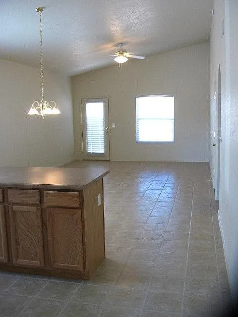 3 bed, 1516 sqft, $1,600 — Photo 3