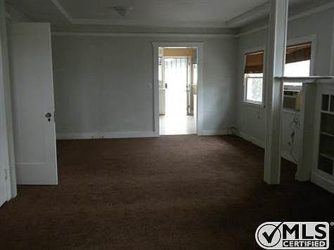 2nd image of 1129 Warren St