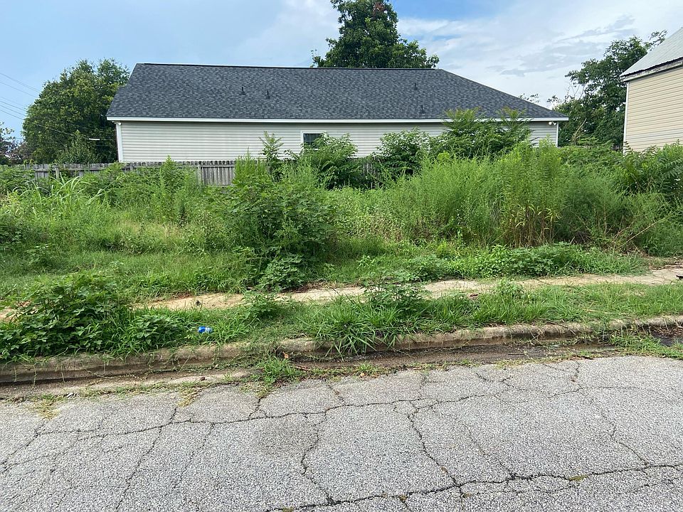 2nd image of 1022 10th Street