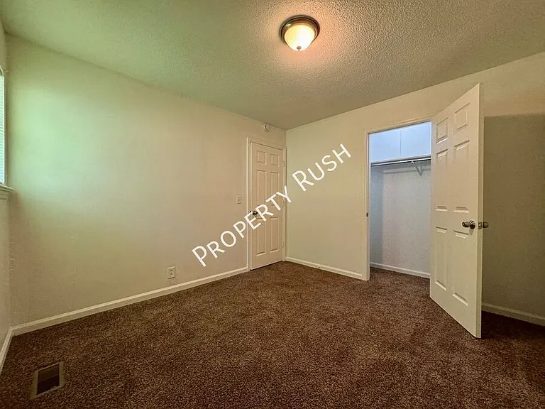 555 E Garden Farm Rd #B — Photo 15