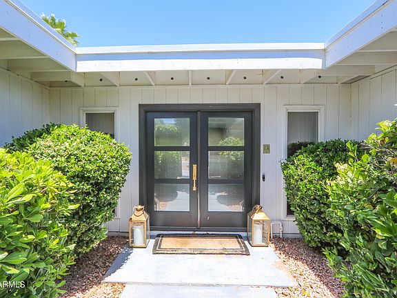 3rd image of 224 W PINE VALLEY Drive