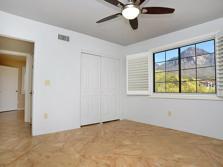 1600 E Deer Shadow Ln — Photo 32