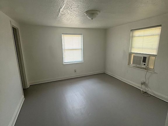 5th image of 208-210 10th Ave