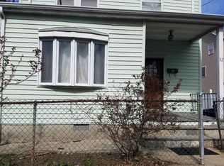32 Lee St, Stamford, CT 06902