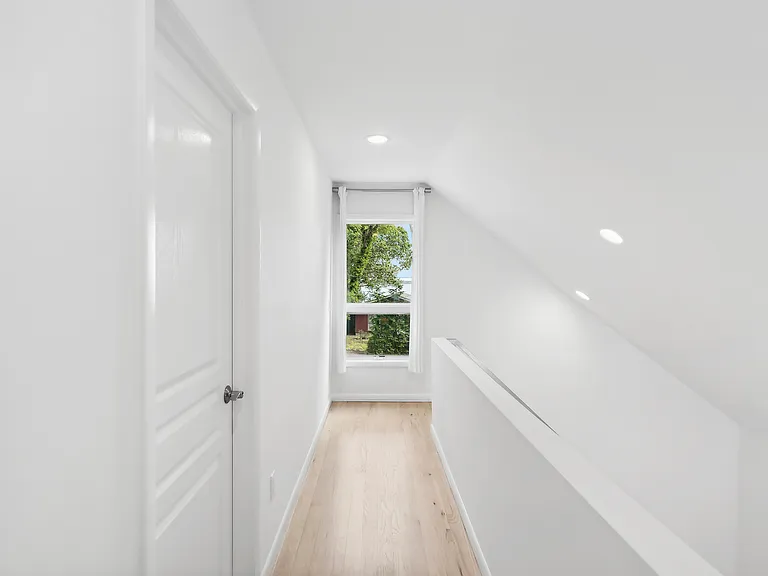 50 Terry Dr — Photo 16