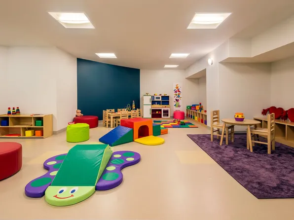 31 River Court image 5 of 18