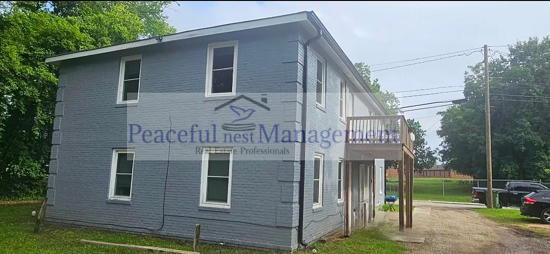 2 bed, 750 sqft, $800 — Photo 2