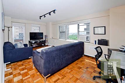 2nd image of 575 Grand St APT E904