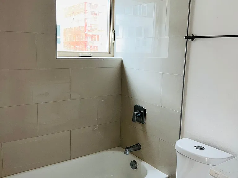 South Lane Apartments — Photo 20