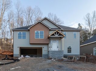 1660 Rains Rd, Clarksville, TN 37042