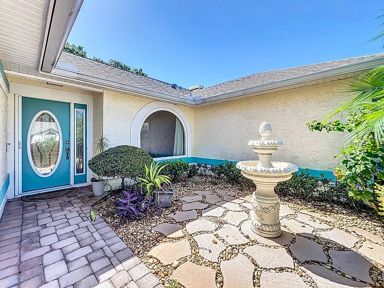 1843 Shadyhill Ter — Photo 4