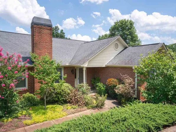 131 Fairoaks Dr, Greenville, SC 29615