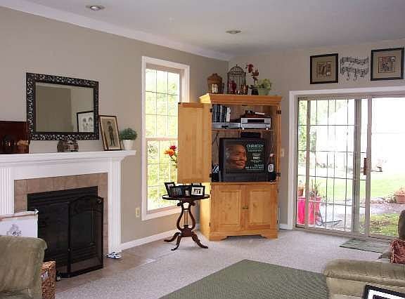 2nd image of 9462 Whitall Ln