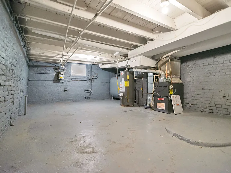 2214 Wilkens Ave — Photo 21