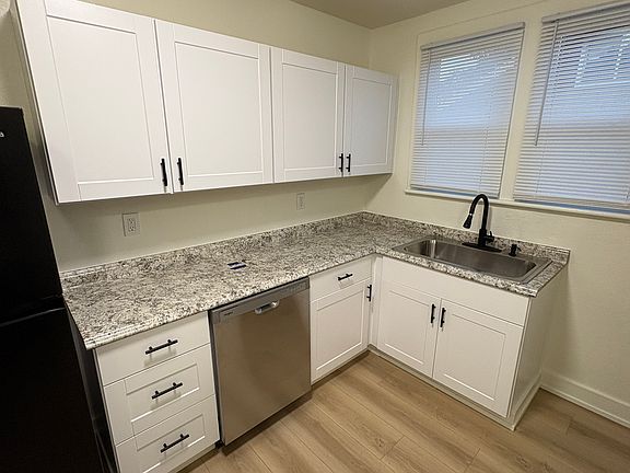 5th image of 762 W 6th St